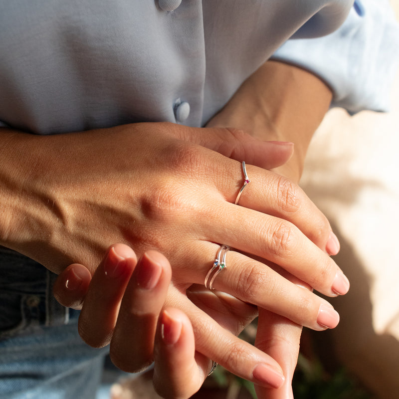 Silver Claw Set Emerald Chevron Ring