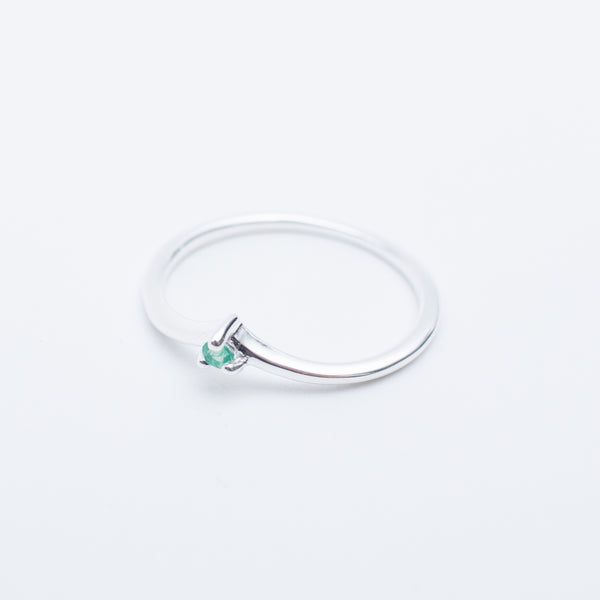 Silver Claw Set Emerald Chevron Ring