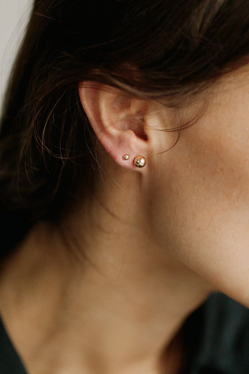 Dot Gold Studs