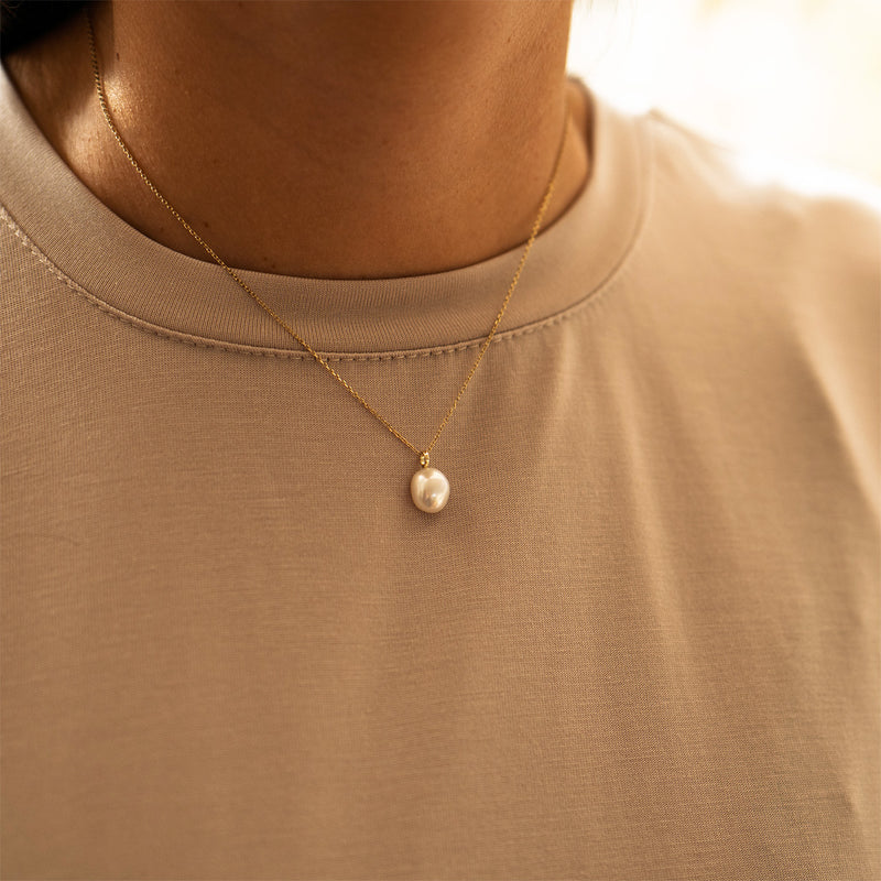 Mini Pearl Pendant Necklace