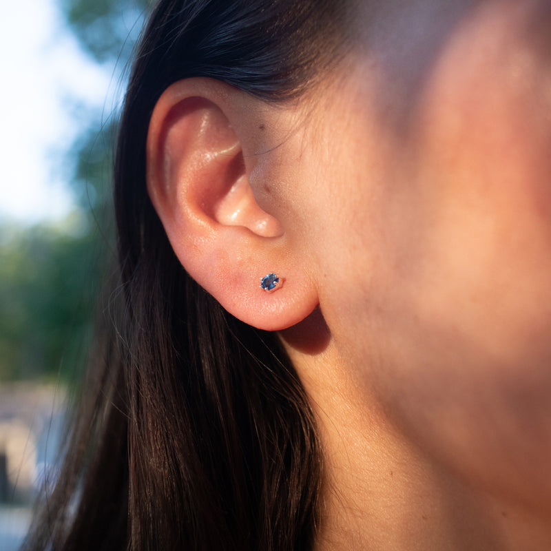 Silver Oval Blue Sapphire Claw Shaped Studs