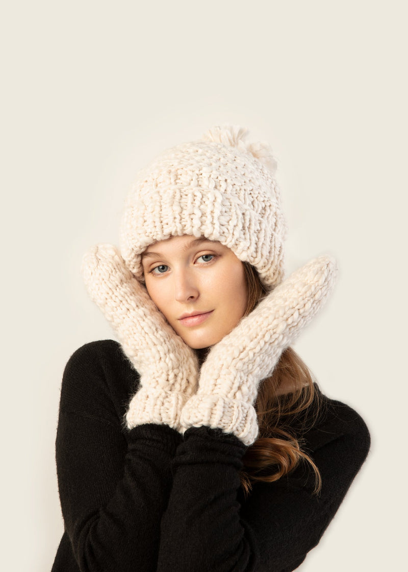 Basic Mango Yarn Pompom Hat