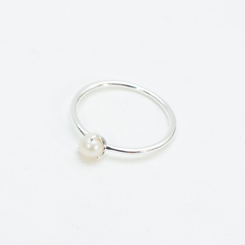Silver Claw Set Pearl Ring