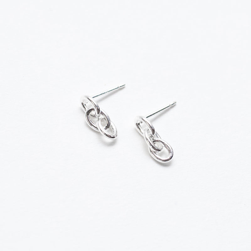 Silver Oval Chain Link Studs